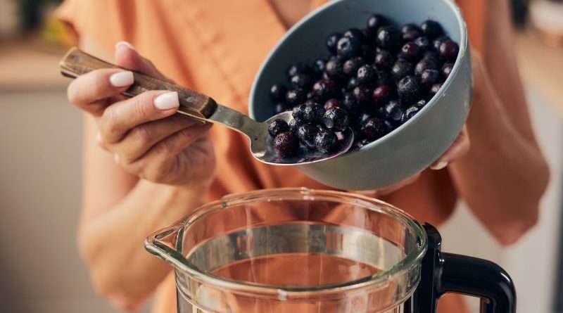 Zwiększ plony borówek o 2 razy dzięki naturalnemu nawozowi do podlewania